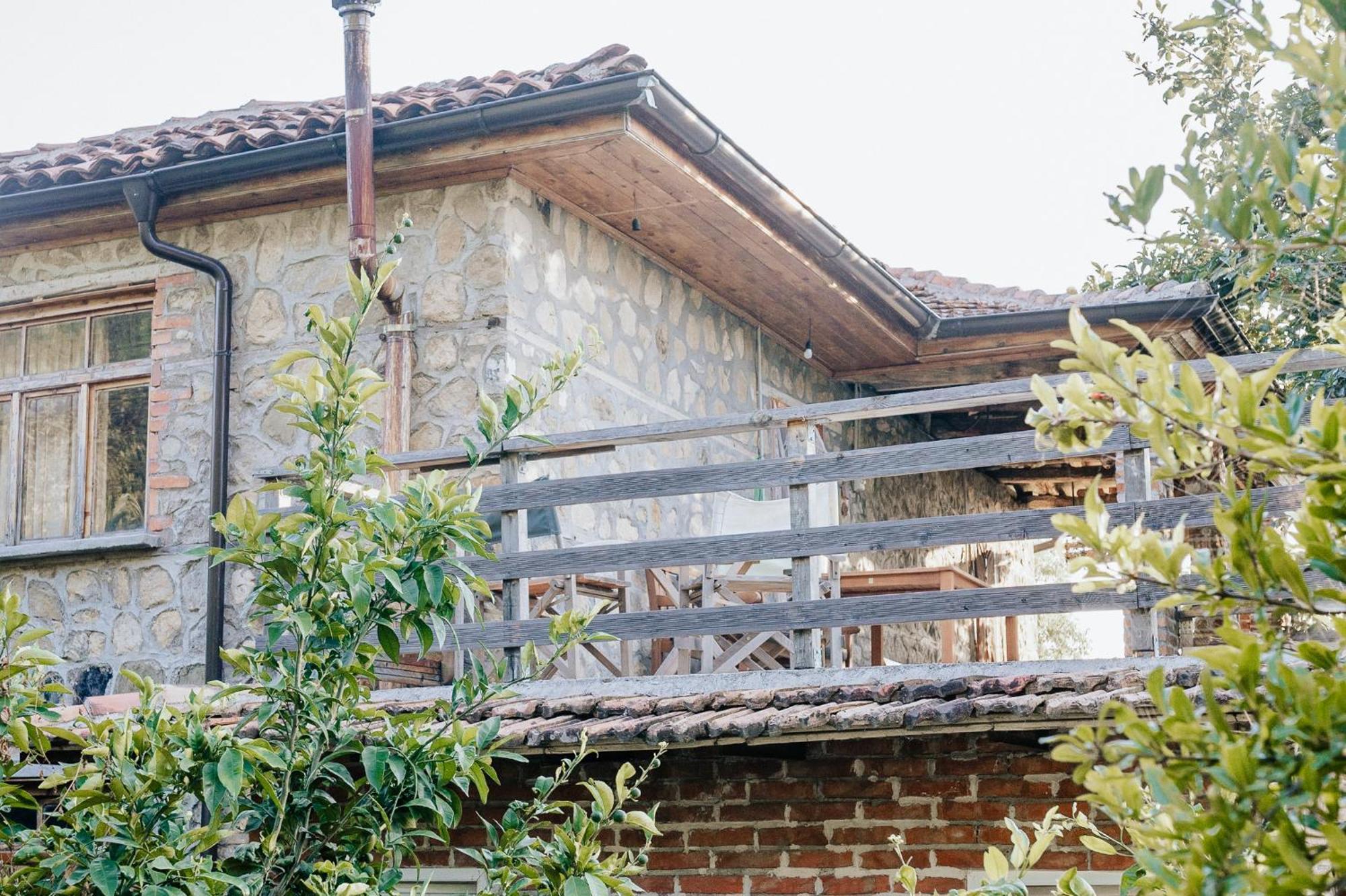The House In The Village Pellumbas エクステリア 写真