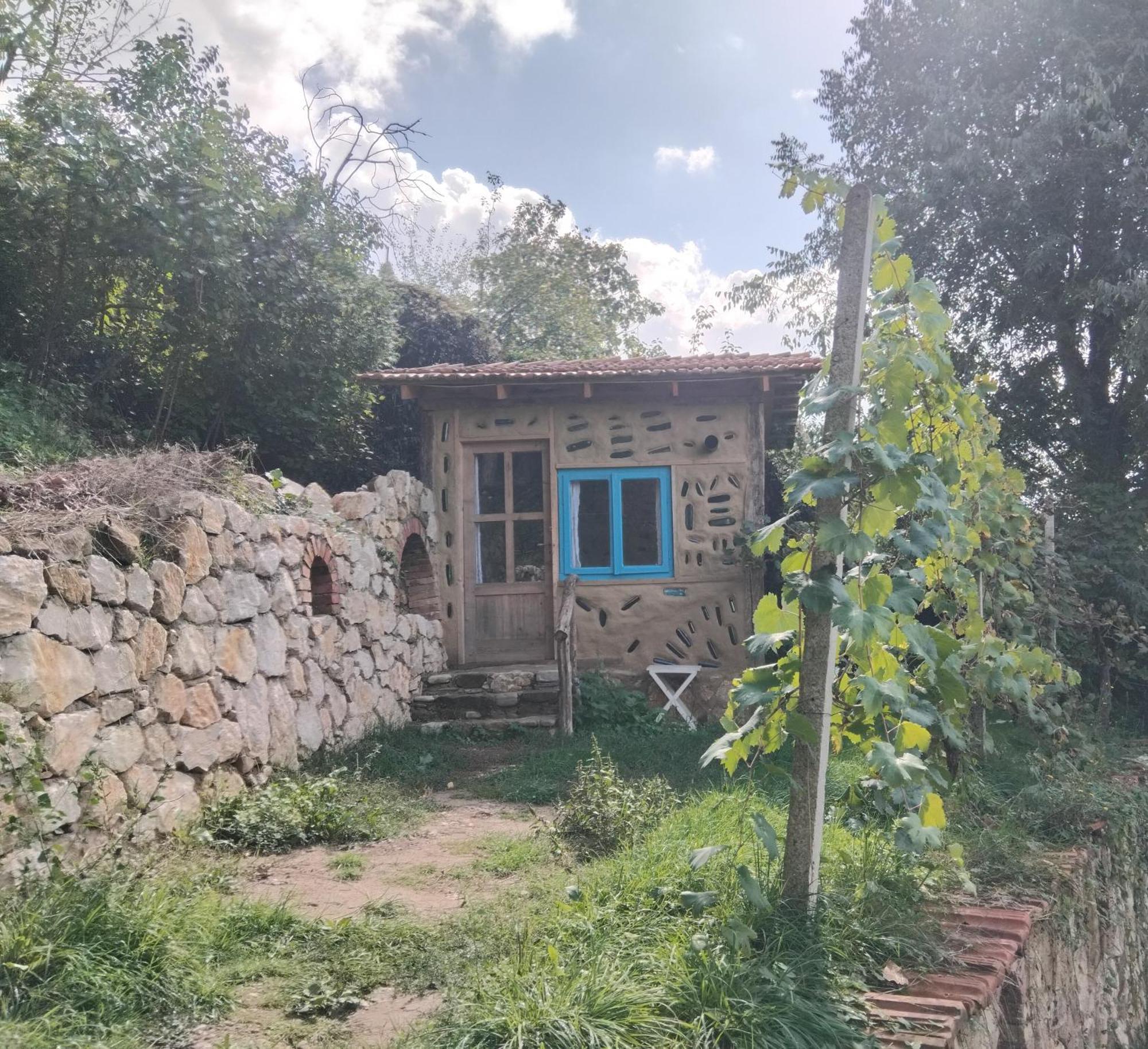The House In The Village Pellumbas エクステリア 写真
